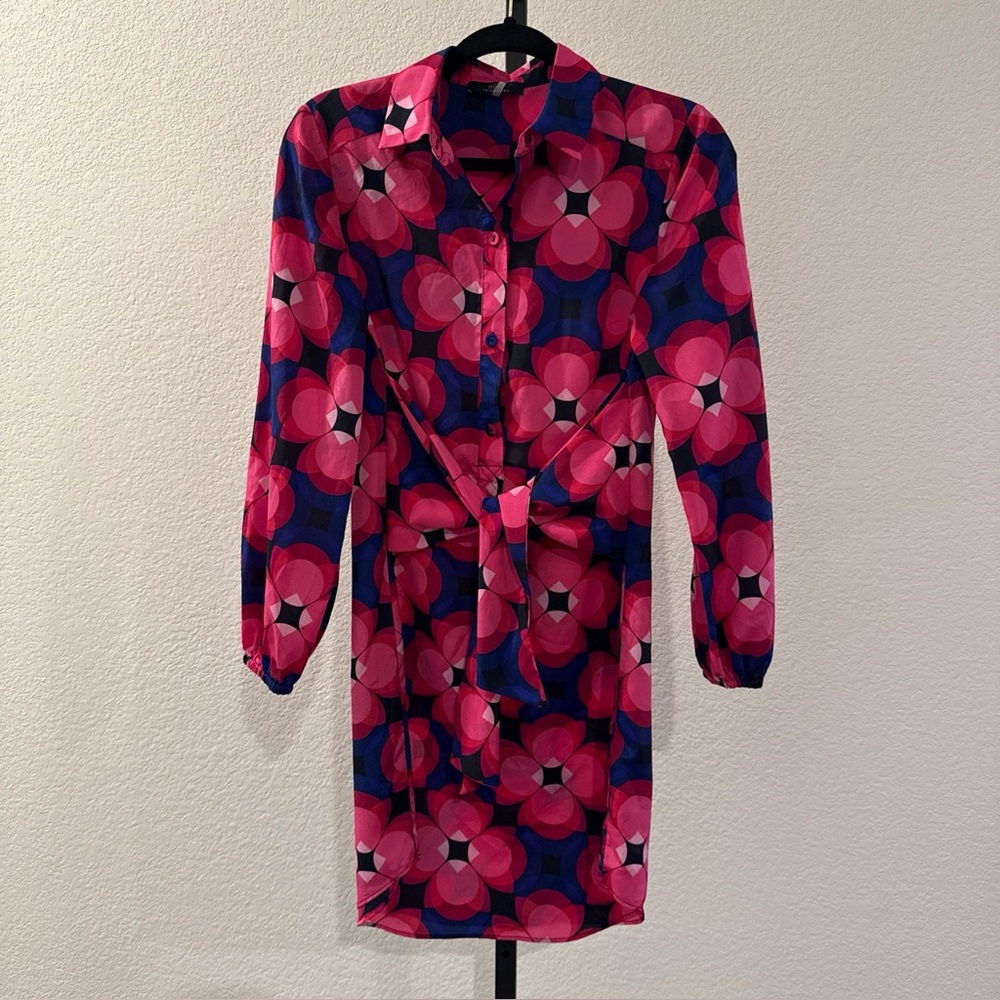 Trina Turk Floral Front Tite Shirtdress (Approx. M/L) - Picture 2 of 12